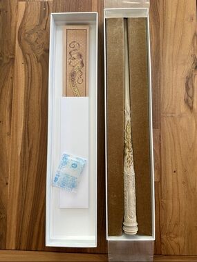 Gen 2 - Phoenix wand - limited edition- Harry Potter universal studios